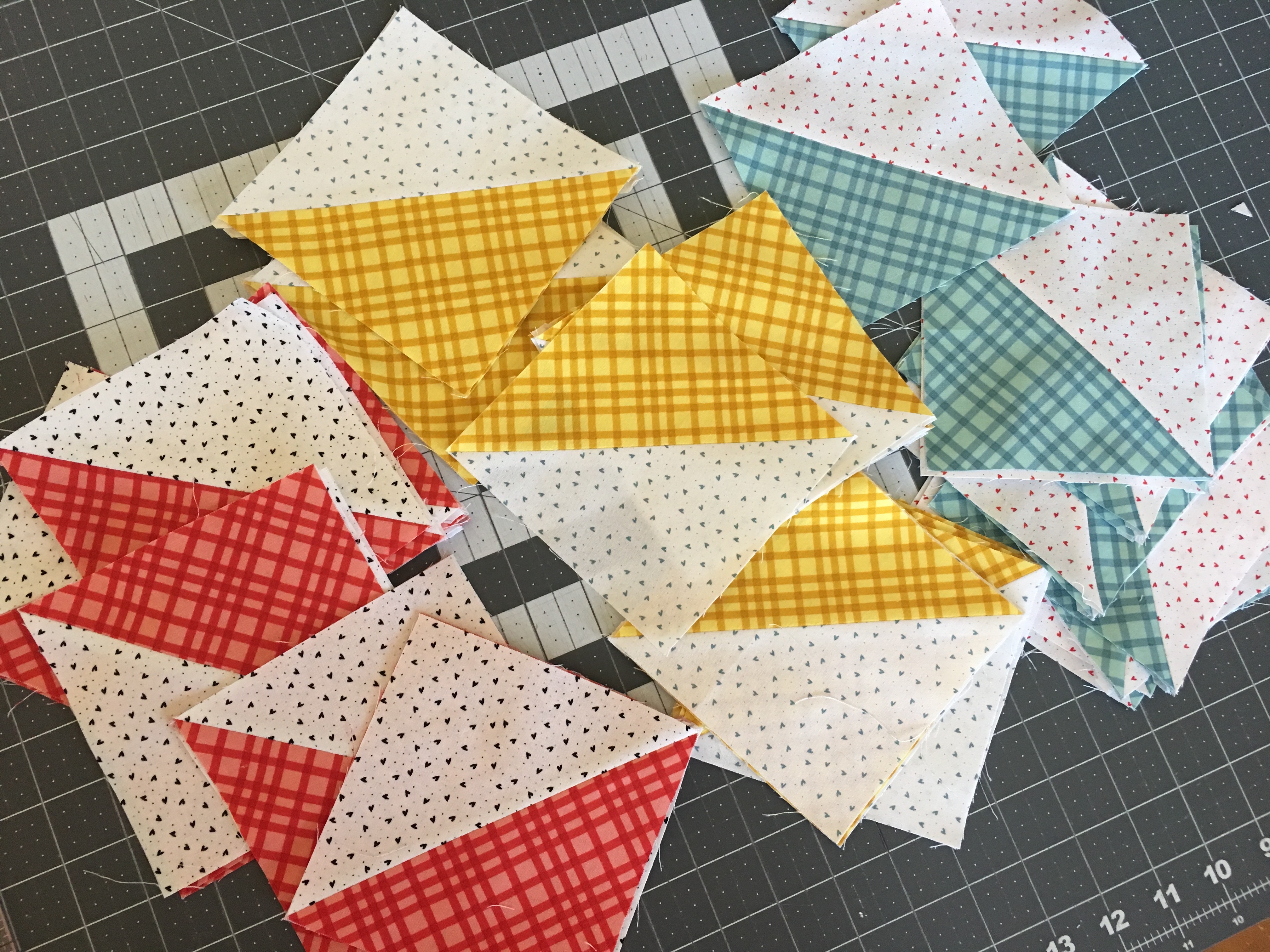 Pinwheels Patches Quilt Tutorial