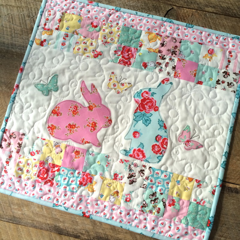 "Bunny” is a Free Easter Mini Quilt Pattern designed by Amanda from Jedi Craft Girl!