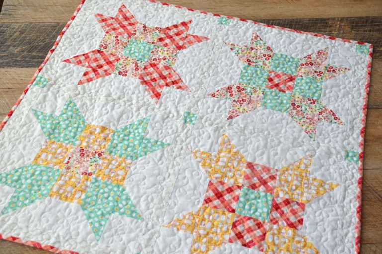 a-bright-corner-five-fat-quarter-fun-preppy-quilt-pattern